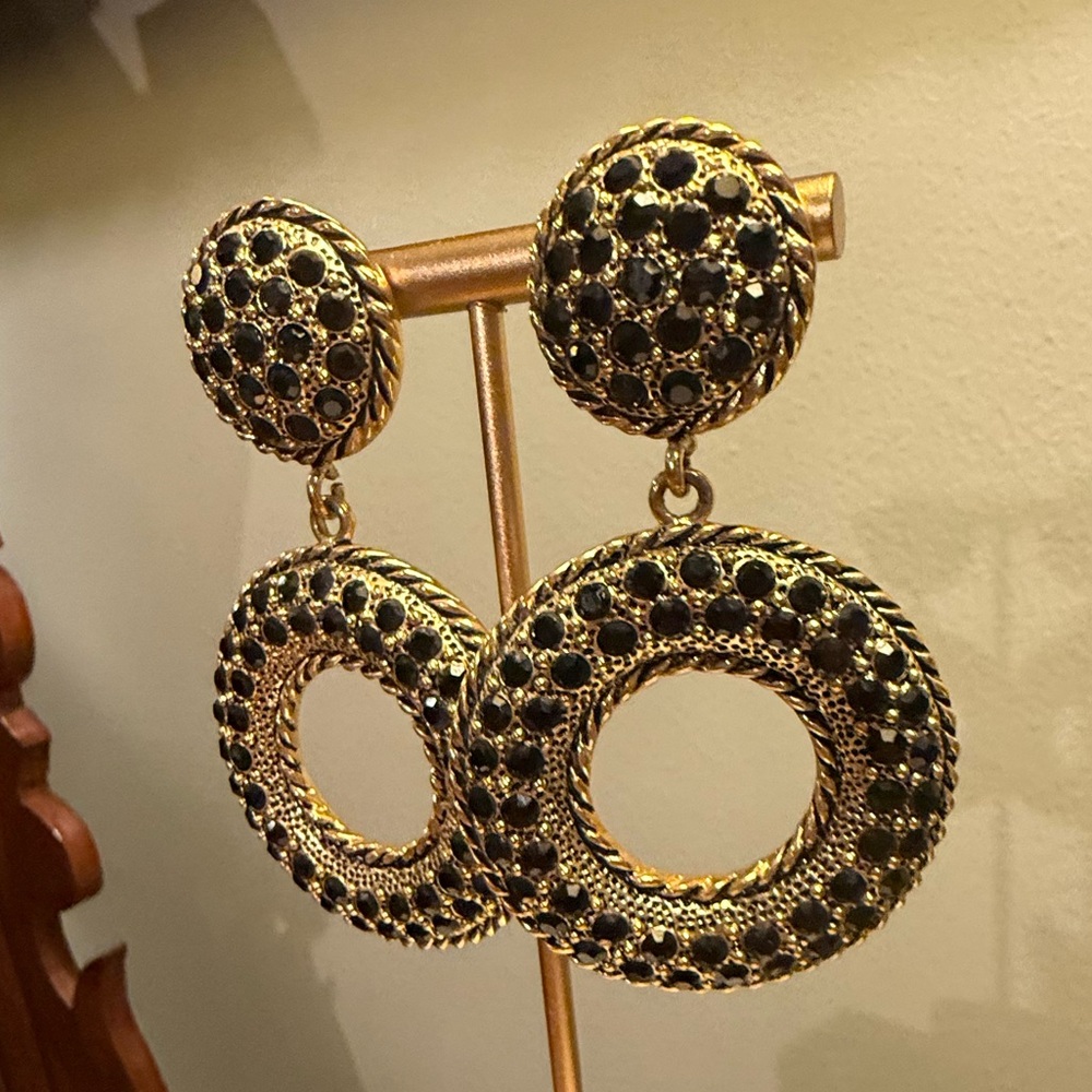 Vintage Carlisle Gold and Black Circle 2” Drop Earrings - Picture 6 of 7